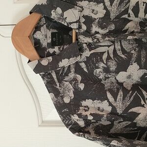 RIPZONE Aloha Inspired Blk/Gray Floral Cotton Short Sleeve Button Down Shirt XL